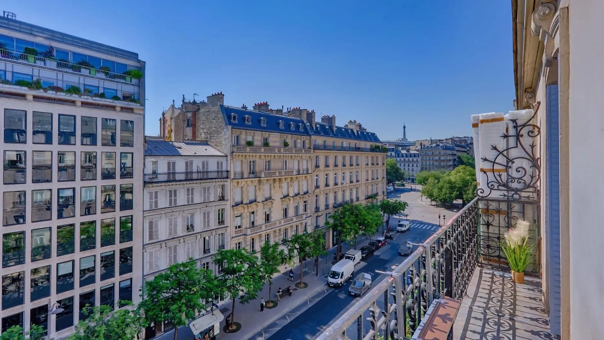 Chic Paris Flat 10 Mins From Arc De Triomphe Apartment