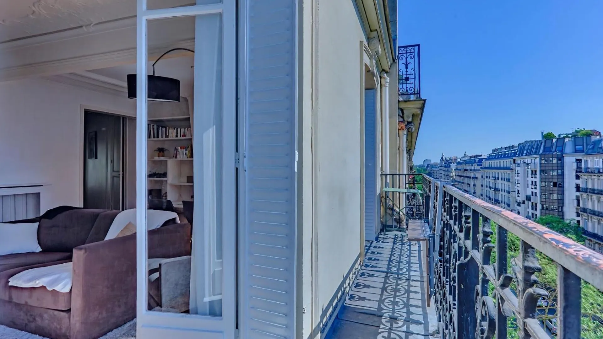 Chic Paris Flat 10 Mins From Arc De Triomphe Apartment