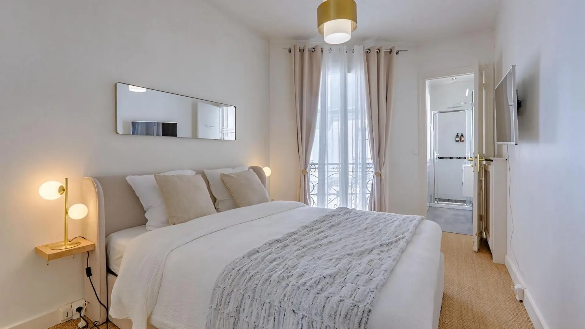 Chic Paris Flat 10 Mins From Arc De Triomphe Apartment